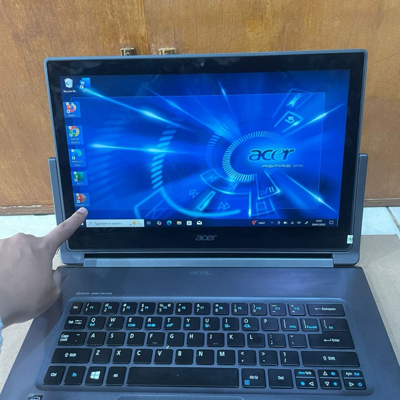 Laptop Acer Aspire R 13 R7-317T, Rotasi 6 In 1, Intel Core i5-5200U, Hd Graphics 520, Ram 4/128Gb+12