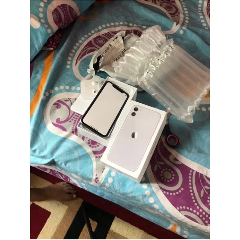 IPHONE 11 64gb WARNA PURPLE SECOND (WIFI ONLY)
