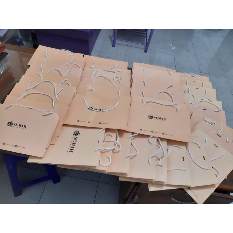 

Paperbag Baru Semar Nusantara