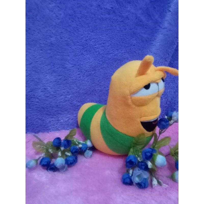 boneka larva