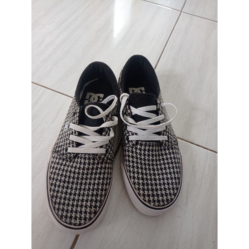 sepatu DC original