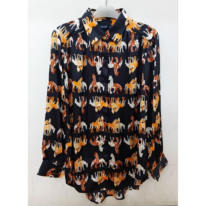 Kemeja Hitam Motif Kuda