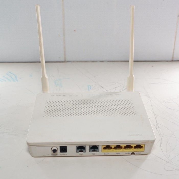 MODEM ROUTER HUAWEI HG8245H
