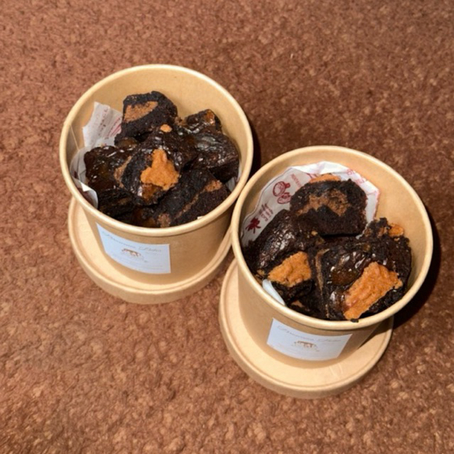 

Lotus fudy brownies (16oz)