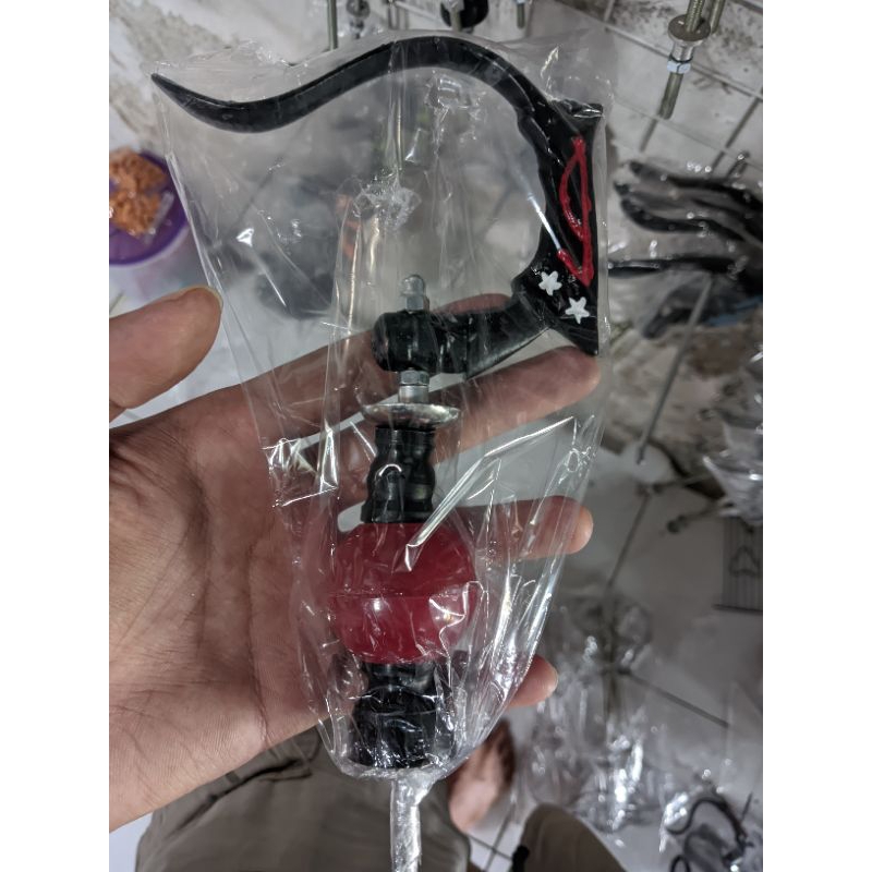 Gantungan cantolan sangkar burung motif Batman pion bulat plastik warna