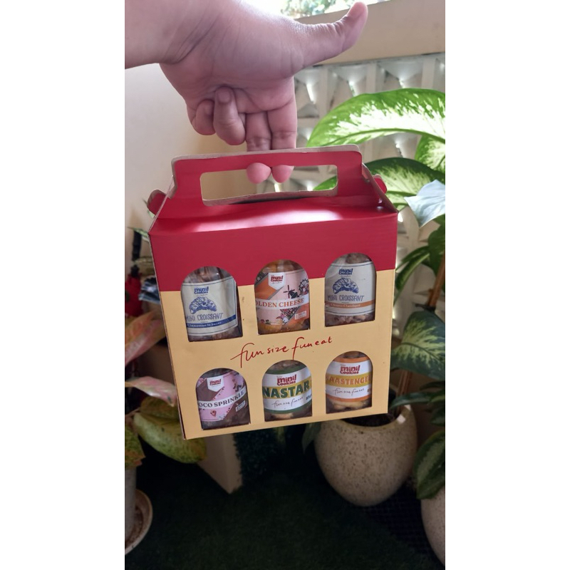 

gable box isi 6 mini cookies by ina cookies