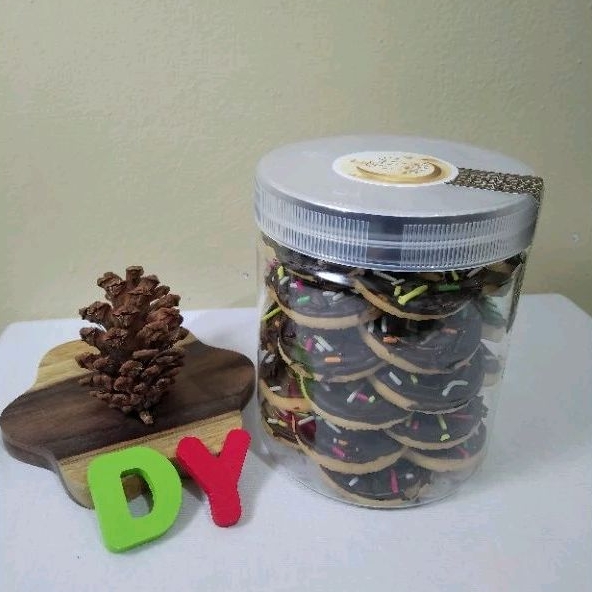 

YOYEH - Biskuit Donat Nyoklat Kue Kering Kue Lebaran Ekonomis