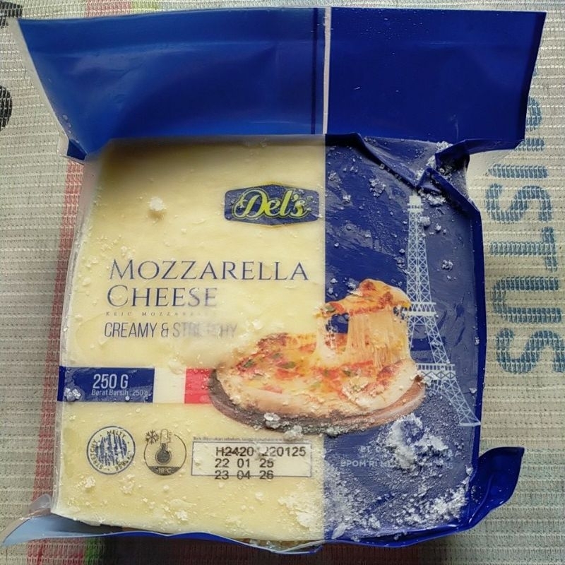 

Del's Mozarella Cheese 250 gr