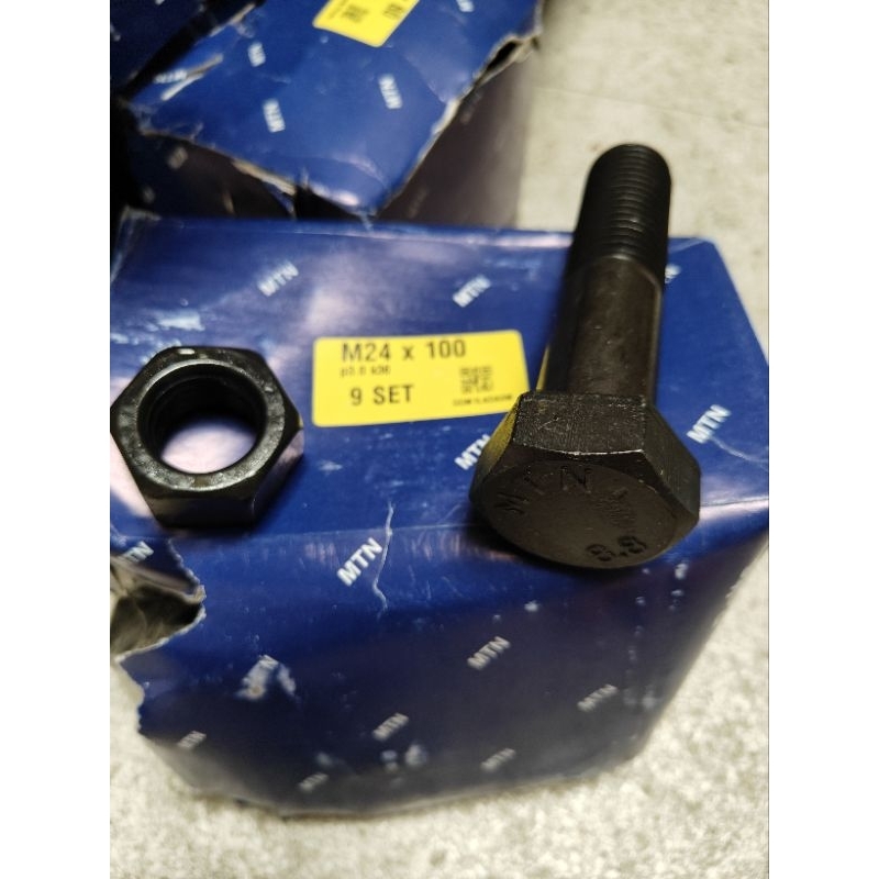 baut mur baja m20x150 kunci 30 drat pitch 2.5 / baut + mur baja m20 x 150 / baut mur baja 8.8 m20x15