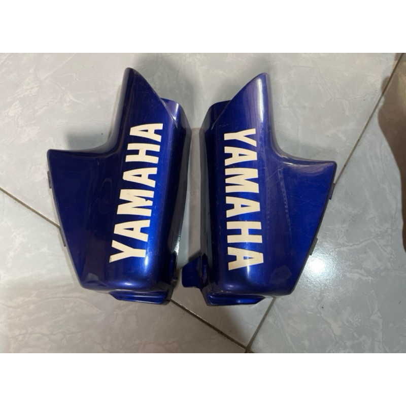 Satu Set Tutup Shock Depan Fiz R Vega lama Original