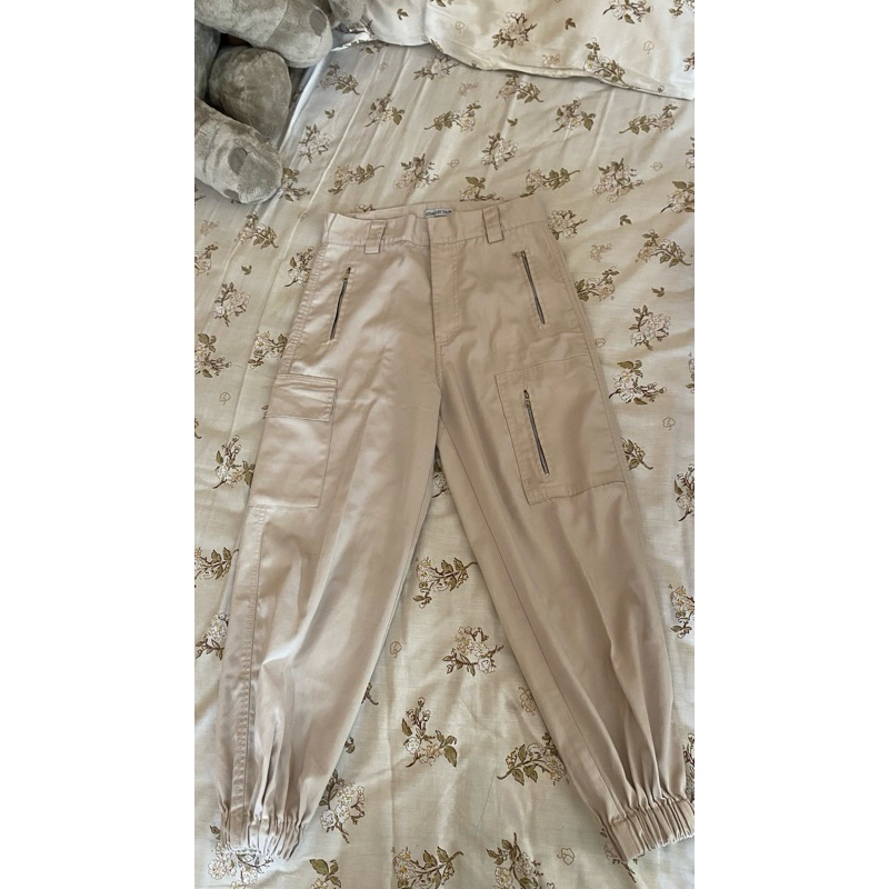 preloved cargo zisallection