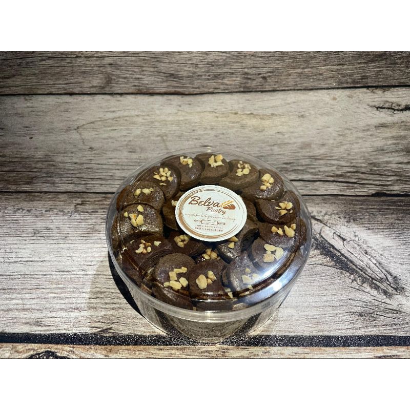 

Kue Bulan Sabit Cokelat Almond 600gr