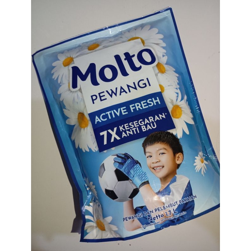 Molto Pewangi 1700 ml