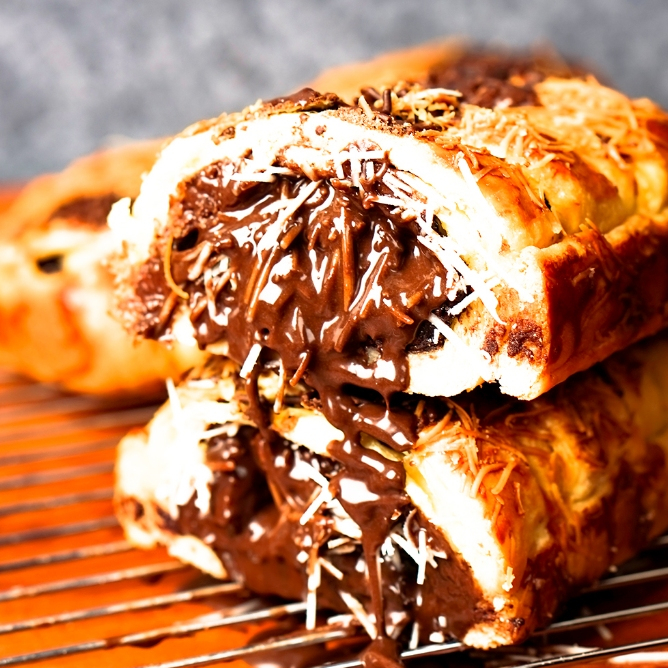 

Roti Cokopan isian cokelat lumer Homemade by Cake in Love Yogyakarta