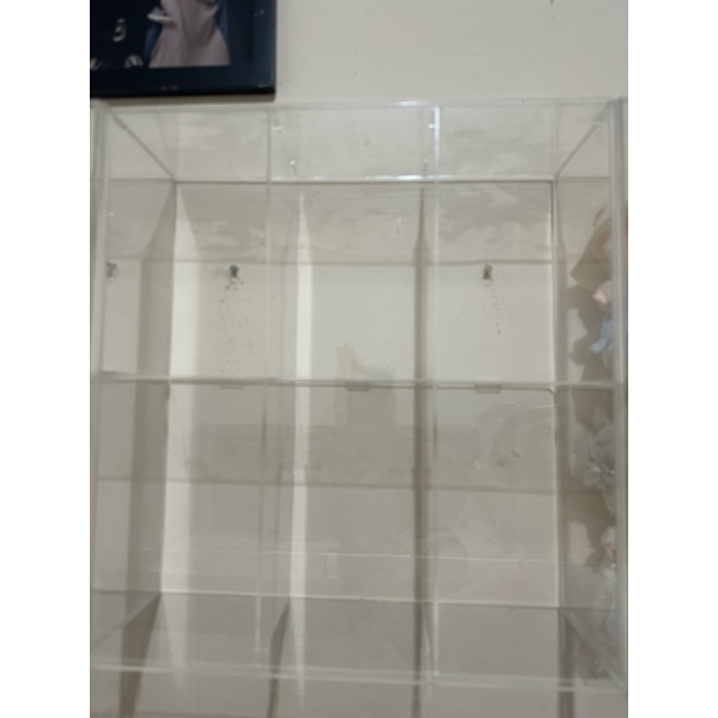 Rak Akrilik Dinding Labubu Boneka