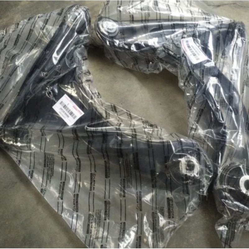 LOWER LOW ARM SAYAP DEPAN TOYOTA AVANZA XENIA NEW VELOZ 2012 2013 2014 2015 HARGA 1PC SATUAN ORIGINA