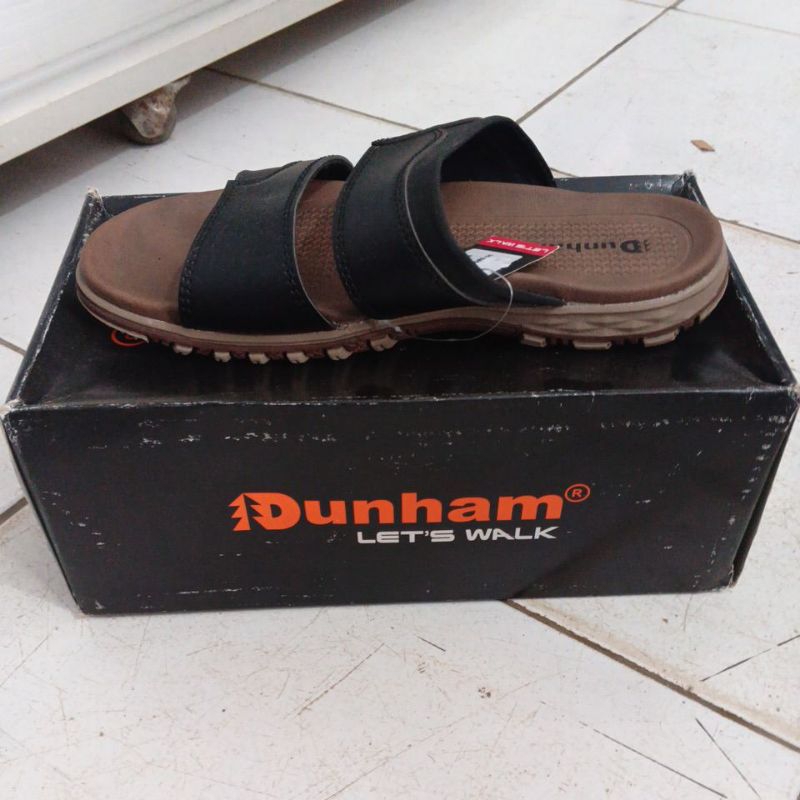 Sandal pria DUNHAM