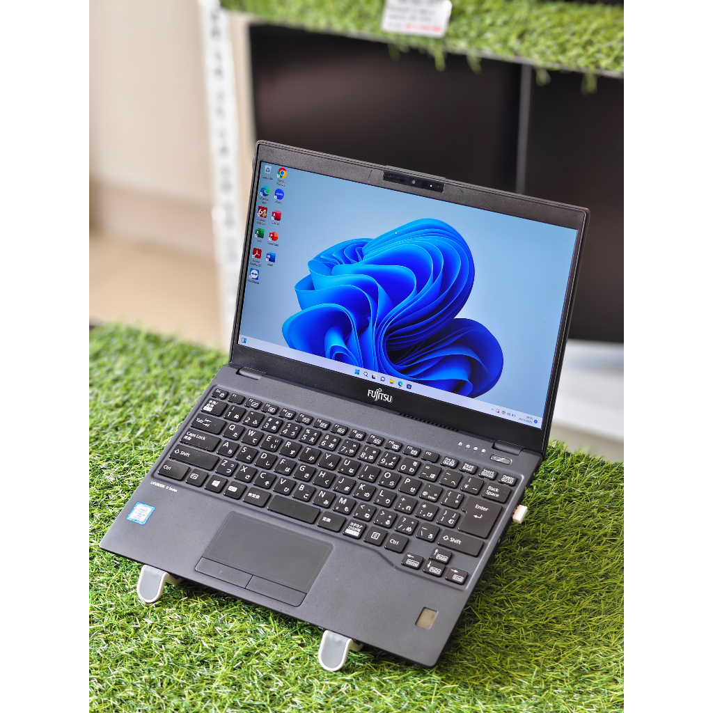 LAPTOP SLIM BERKUALITAS FUJITSU LIFEBOOK U SERIES CORE I5