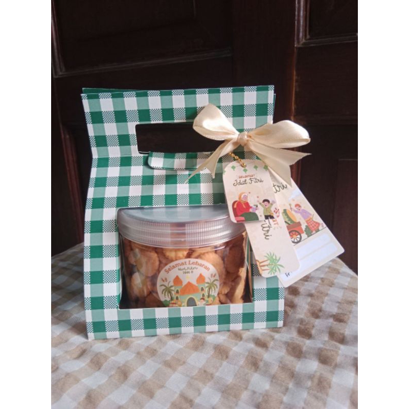 

HAMPERS LEBARAN/HAMPERS MINI/HAMPERS MINI OREO/PILIH SUKA-SUKA 400ML