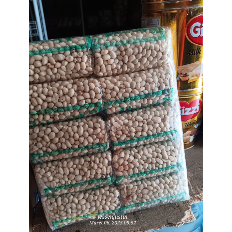 

kacang kupas tuban 350gr