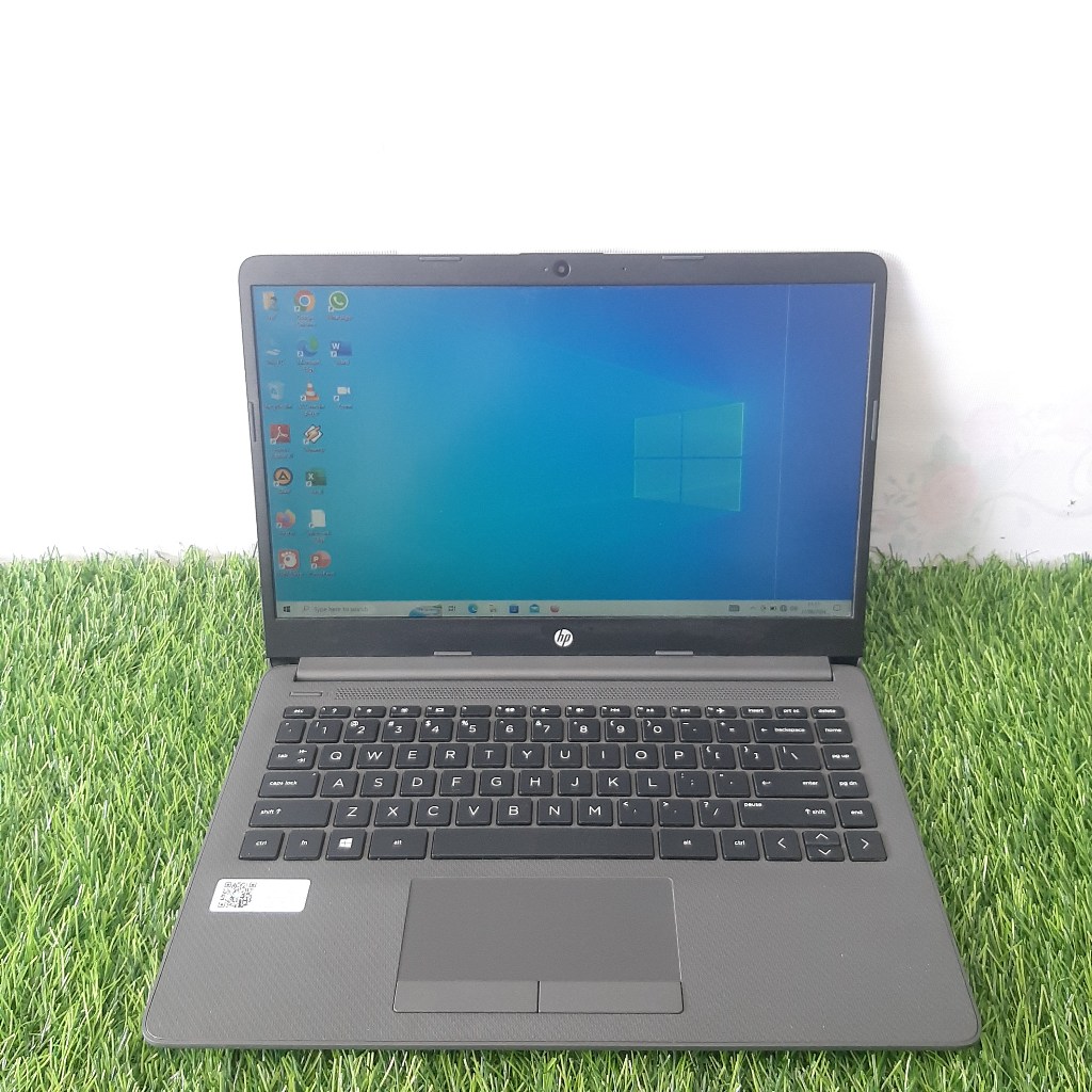 LAPTOP HP 245 G8 RYZEN 3-5300U RAM 4GB NVME 256GB