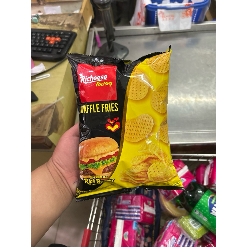 

Richeese WAFFLE FRIES burger keju 54gram