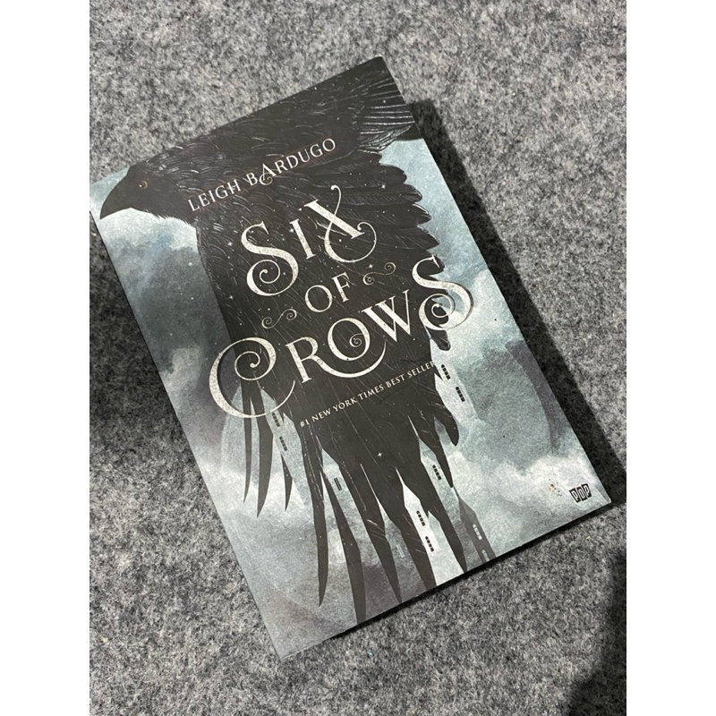 preloved six of crows #1 newyork best seller by leigh bardugo