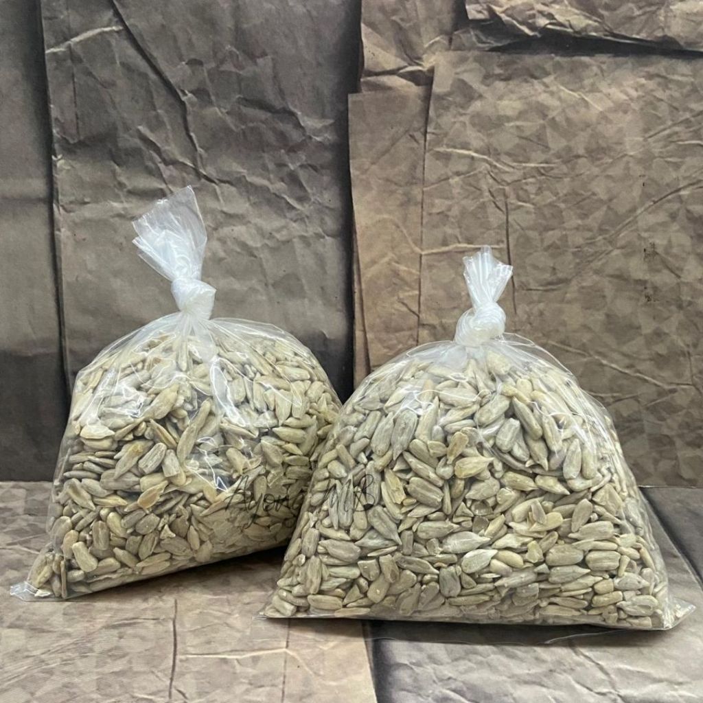 

SUNFLOWER SEED MENTAH / KUACI BIJI MATAHARI KUPAS (REPACK)
