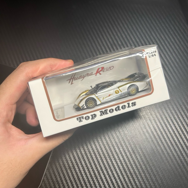 Top Model pagani Huayra R Revolucion 1:64 Diecast Pagani Huayra R Revolucion skala 1:64 diecast paga