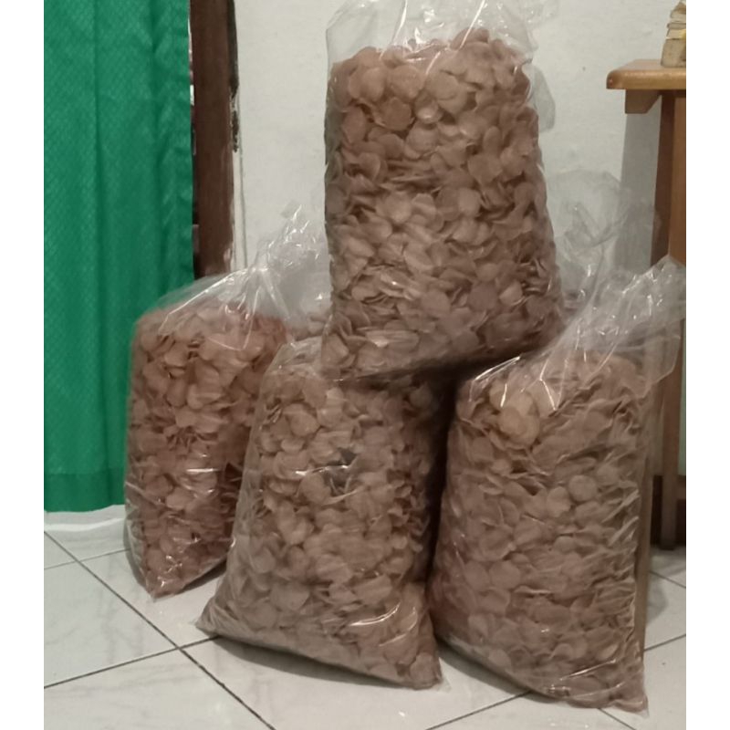 

krupuk aci mentah (5kg)dengan rasa dan aroma terasi berat 5kg