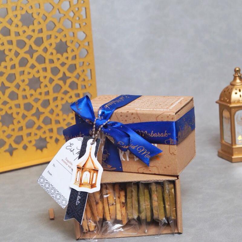 

MINI Sapphire Hampers