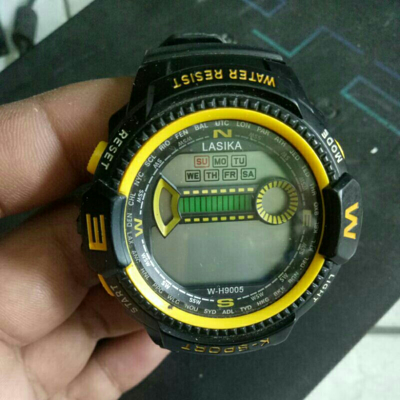 jam tangan rusak