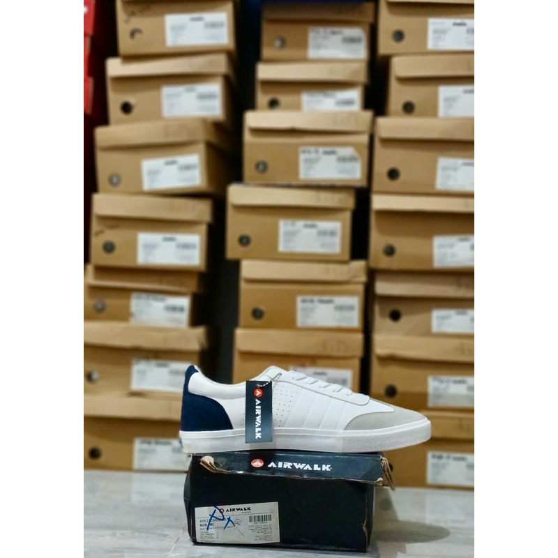 AIRWALK NOE WHITE NAVY SIZE 44 BARANG CUCI GUDANG