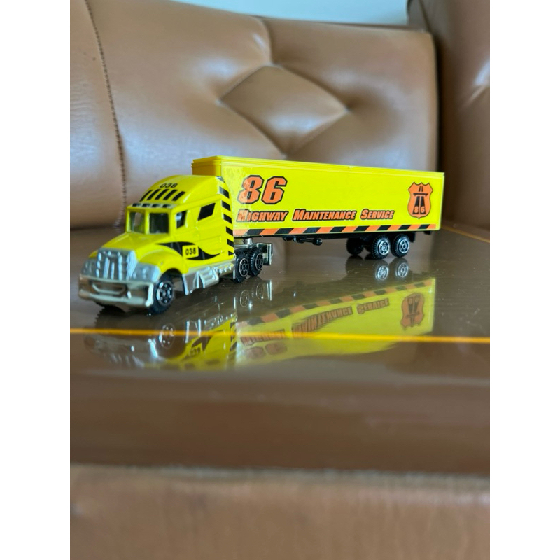 Motormax International Lonestar Truck Trailer