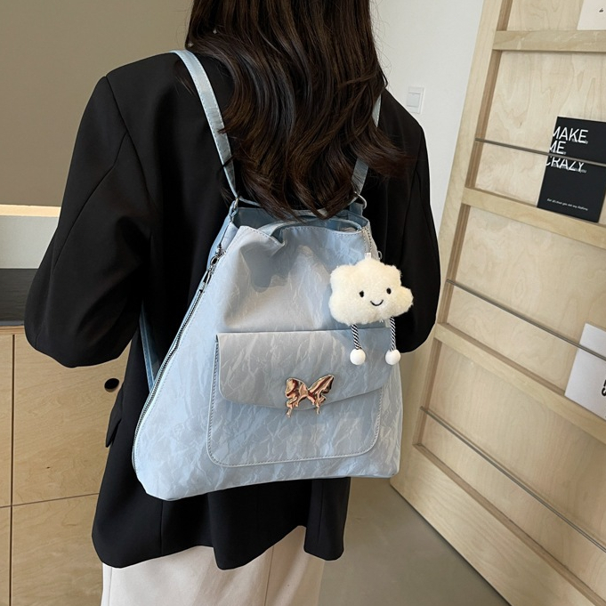 Tas Ransel Wanita Biru Muda Lipit Aksesoris Kupu-kupu Gantungan Awan Imut