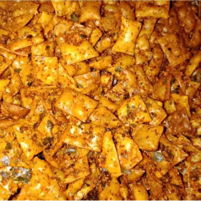 

keripik pangsit pedas daun jeruk uk 1 kg