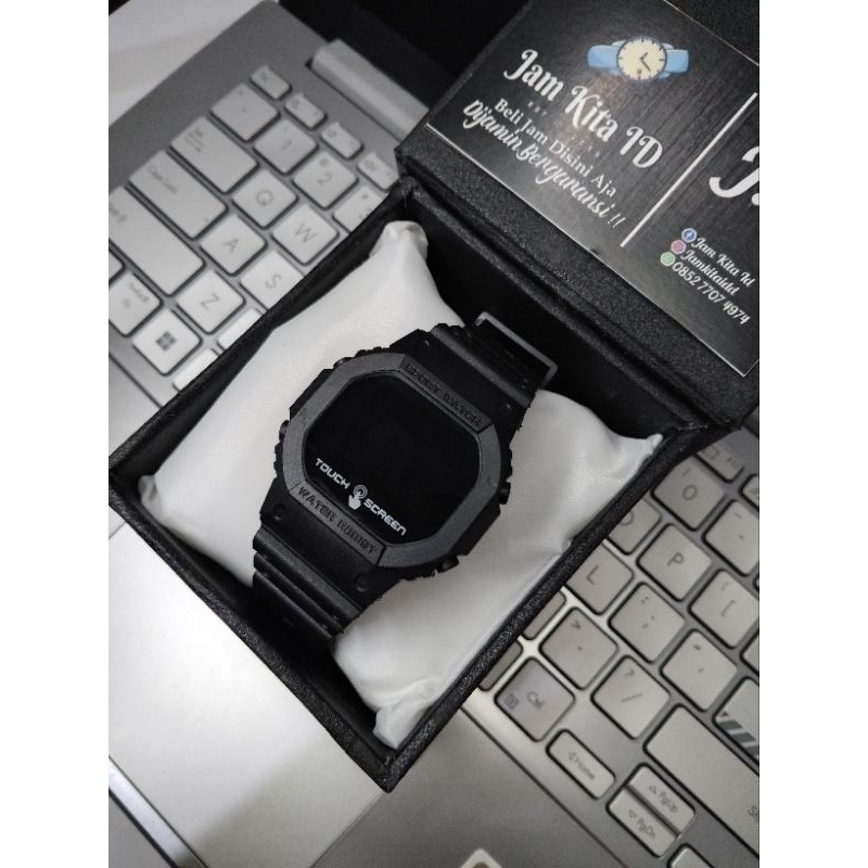 Jam Tangan Pria Layar Sentuh Kekinian Model Sporty - Watches