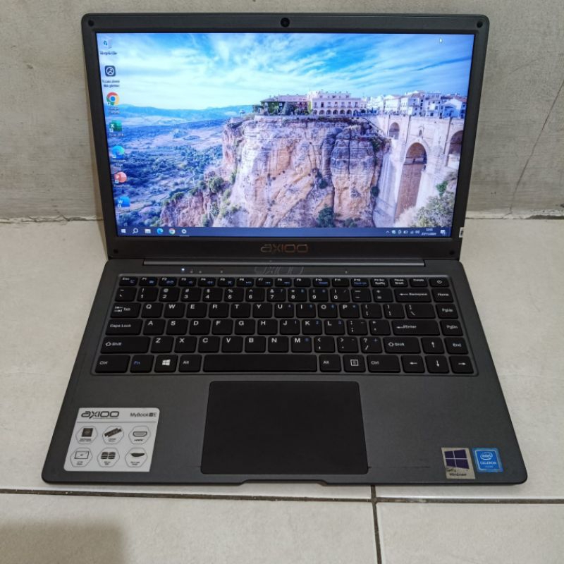 Axioo Mybook 14E,  Seri Terbaru, Model Super Slim, Lumayan Mulus, Warna Grey Celeron N4000- Vga : In