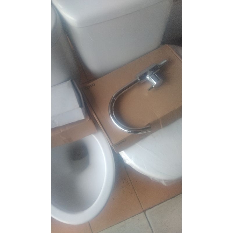 kran sink merek toto