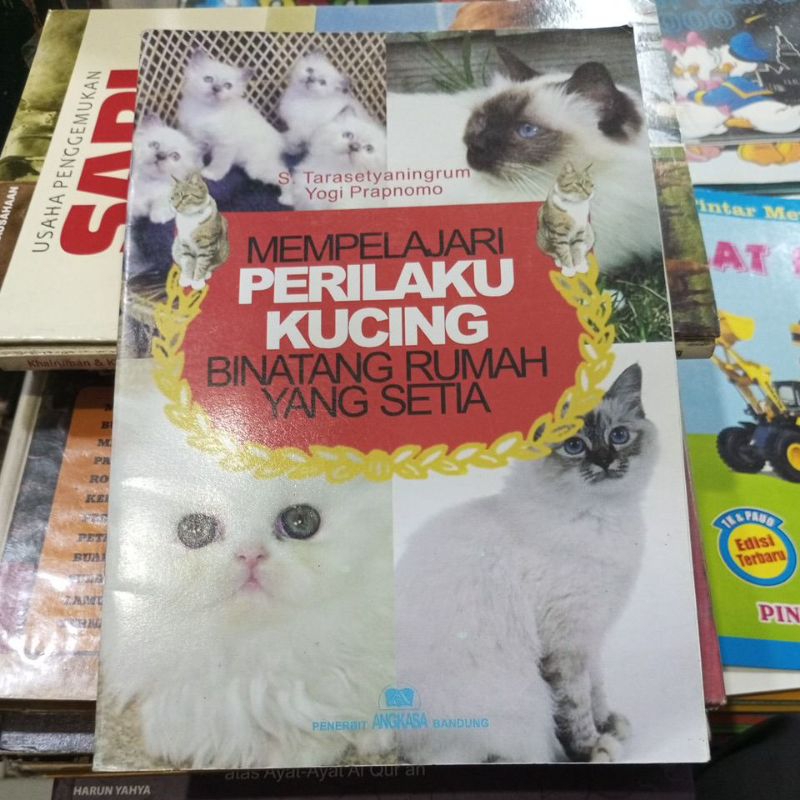 Memperlakukan Perilaku Kucing Binatang Rumah Yg Setia S.Tarasetyaningrum