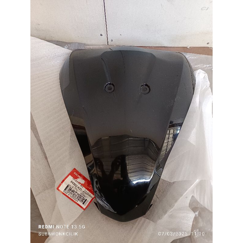 64302-KZL-A00FMB panel dada dasi depan honda spacy hitam original AHM