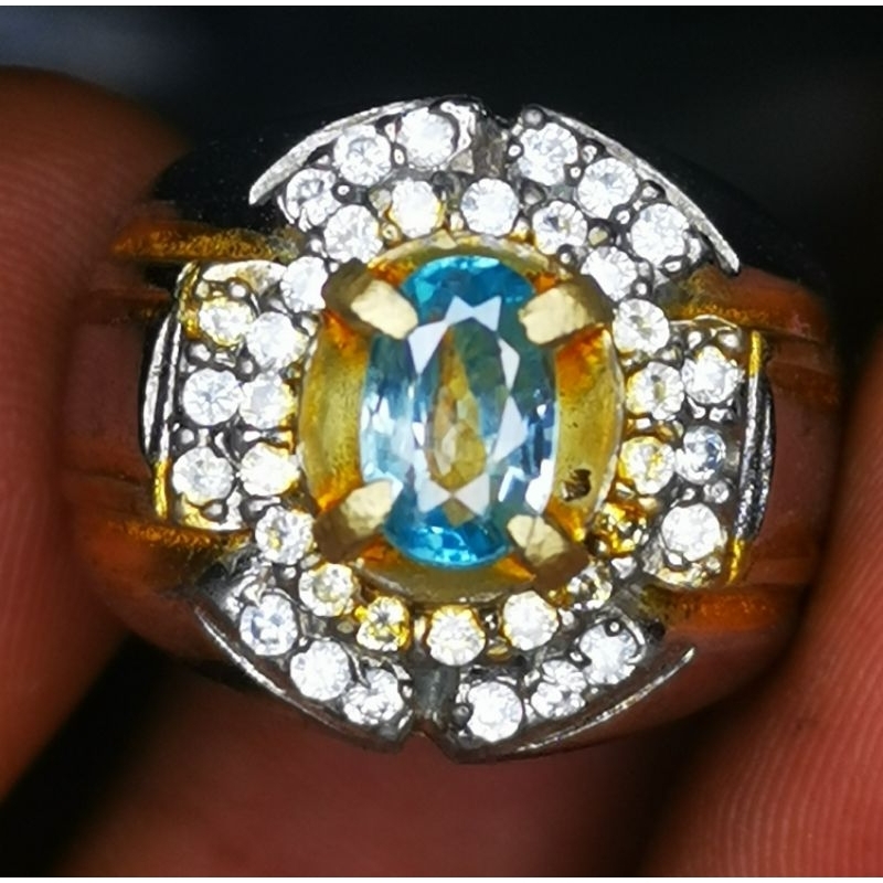 Batu permata natural blue zircon