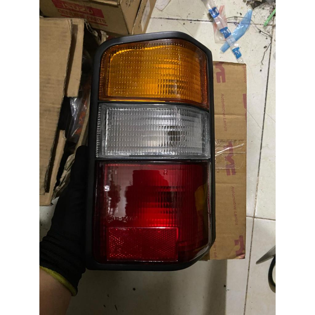 STOP LAMP LAMPU STOP LAMPU BELAKANG L300 WAGON NEW 1987-1994 BAGIAN KANAN ORI TYC TAIWAN