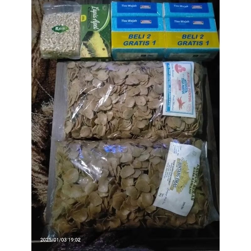 

KERUPUK MENTAH PENTOL PEDAS
