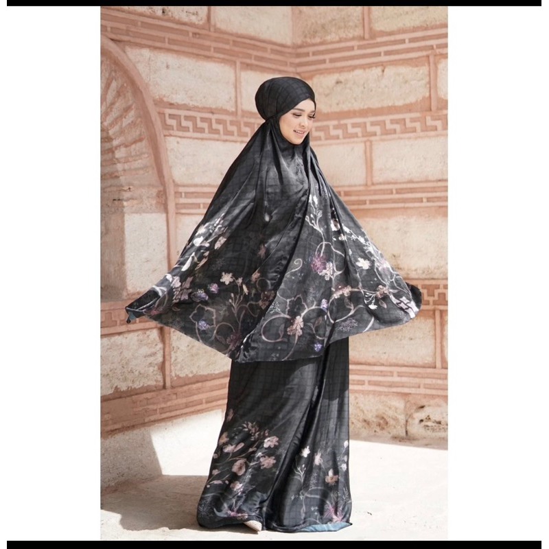 Charcoal Buttonscarves Sofya Prayer Robe
