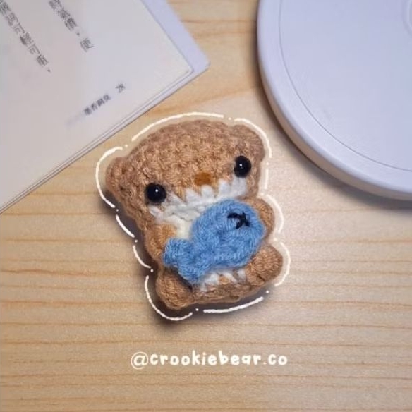 Sea Otter Gantungan Kunci Crochet