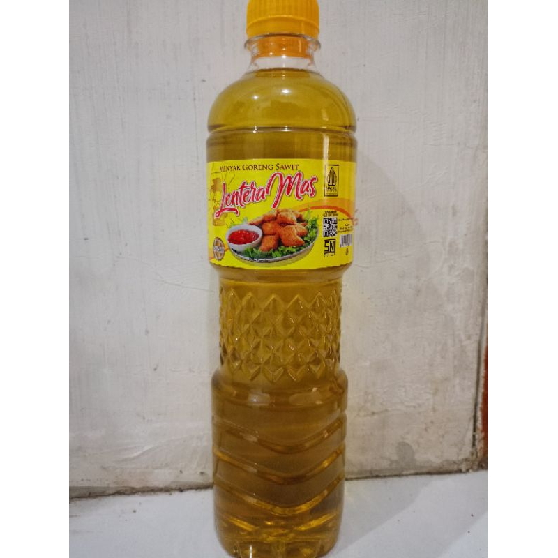 

Minyak goreng Lentera Mas kemasan 750ml