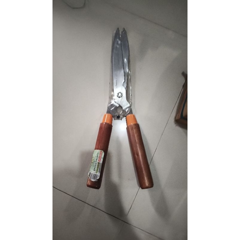 gunting. wareng