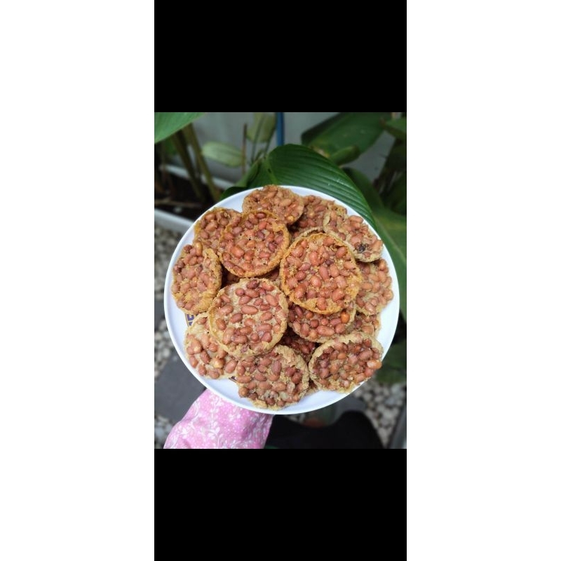 

peyek kacang tanah