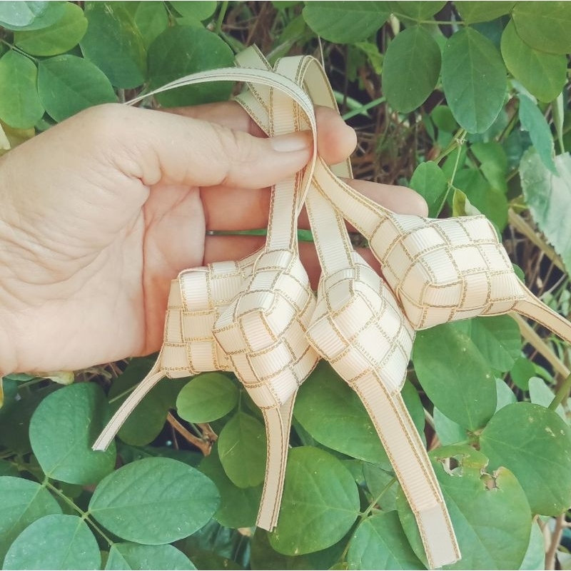 

Ketupat Pita Lebaran